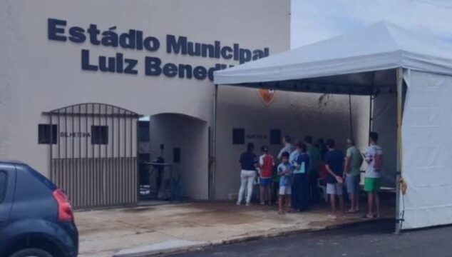 Maior clássico da região Sudeste de Goiás entre Abecat Ouvidorense e Crac acontece neste domingo (26); ingressos estão à venda por R$ 100 (inteira) e R$ 50 (meia)