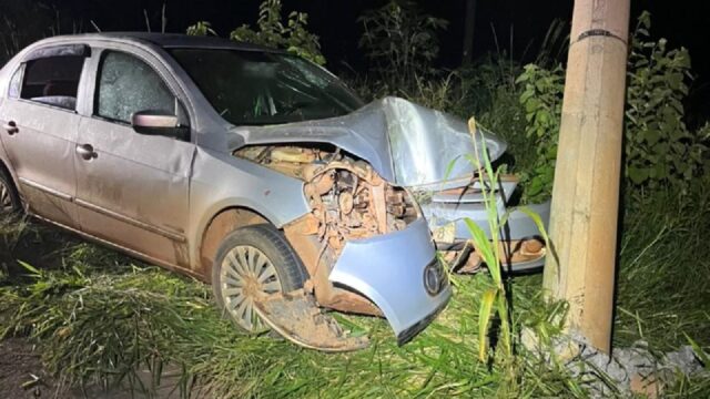 Motorista embriagado colide com poste e é preso em flagrante em Pires do Rio