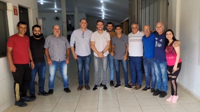 Liga Esportiva Catalana intensifica trabalho com reuniões para fortalecer o futebol amador em 2025