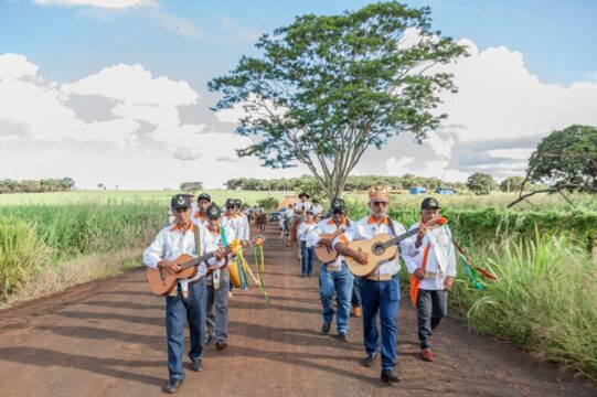 Devoção que Cresce: A Grandiosa Folia de Reis de Itumbiara - Por Lucas Machado