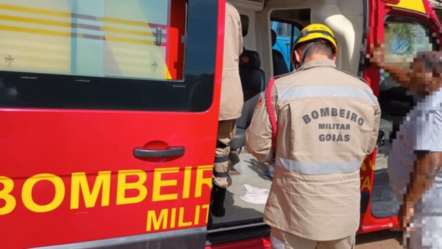 Idoso fica ferido após ser atropelado por carro no perímetro urbano da GO-330, em Catalão