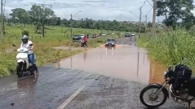 Chuva intensa dificulta acesso ao bairro Alvino Albino em Catalão