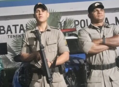 Ex-casal briga em bar de Caldas Novas e PM intervém
