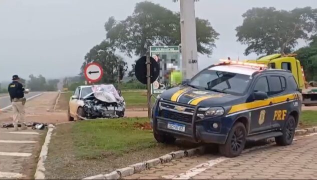 Acidente na BR-153 mata três pessoas em Goiás; veículo transportava pacientes para tratamento médico