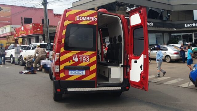 Homem fica ferido após moto bater em caminhão na Avenida JK, em Catalão