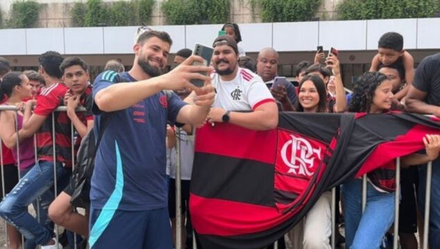 Flamengo chega a Uberlândia para jogo com Portuguesa-RJ pelo Campeonato Carioca