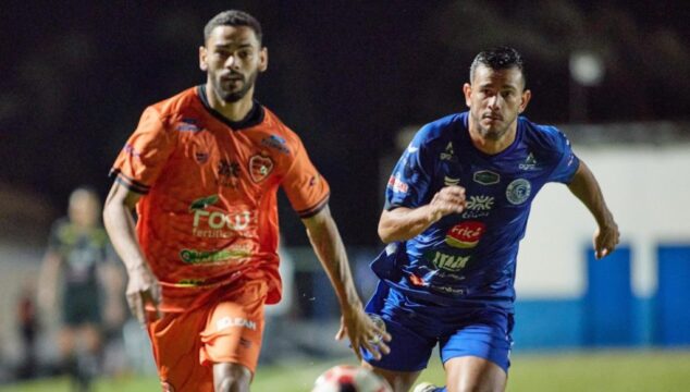 Abecat Ouvidorense é dominada e sofre goleada de 3 a 0 para o Goianésia fora de casa no Goianão 2025
