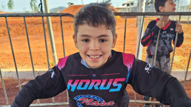João Gabriel, talento do motocross de Catalão, retorna às competições nacionais em 2025