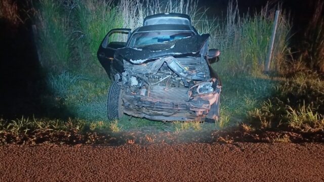 Motorista sem habilitação bate carro na BR-050 em Campo Alegre de Goiás