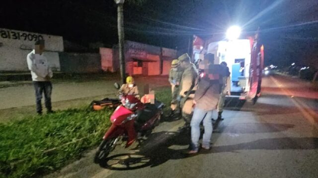 Passageira de moto fica ferida após condutora perder o controle e cair na GO-330 em Catalão