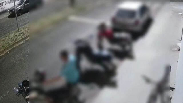 Vídeo: Câmera de segurança flagra furto de capacete em Catalão; suspeito é preso