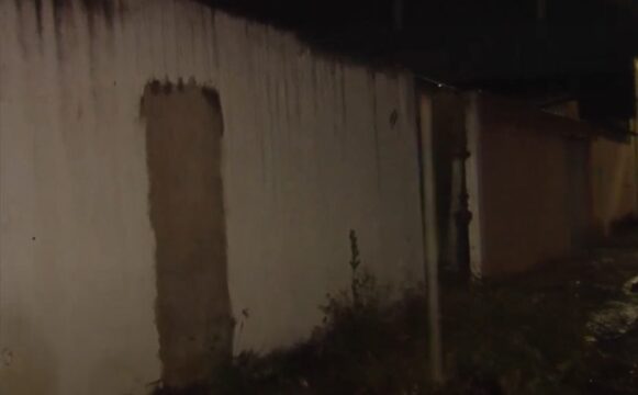 Ossada é encontrada em cova concretada no Bairro Jardim Brasília, em Uberlândia