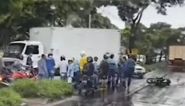 Motociclista morre após colidir com caminhão no Distrito Industrial, em Uberlândia