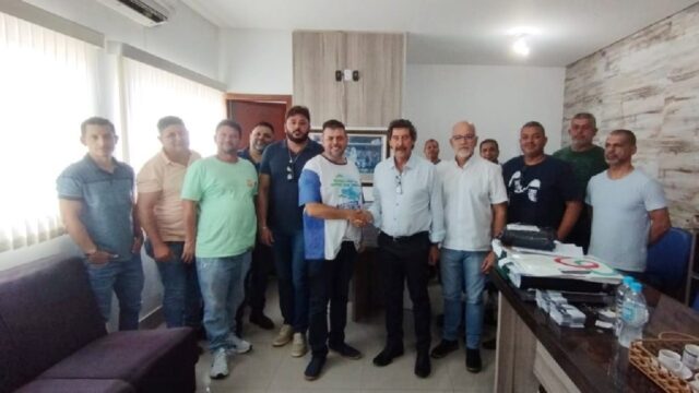 Secretário de Indústria, Comércio e Turismo, Giovani Cortopassi, visita o SIMECAT e discute o desenvolvimento econômico de Catalão