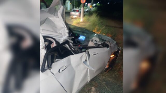 Homem fica ferido após bater carro em caminhão estacionado no bairro Vereda dos Buritis, em Catalão