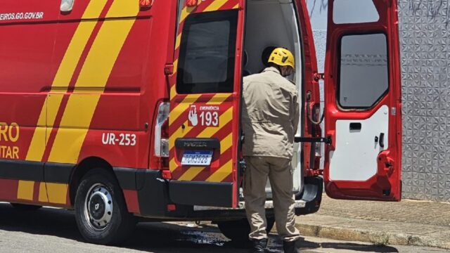 Jovem é esfaqueado durante desentendimento no setor Universitário, em Catalão