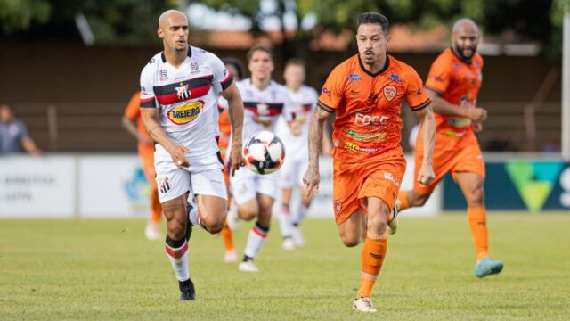 Abecat Ouvidorense e Anápolis empatam em 1 a 1 na abertura das quartas de final do Goianão; decisão fica para a volta