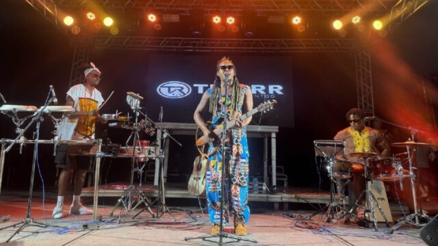 Segundo dia do Carnaval em Goiandira teve show animado da Banda Gato Preto