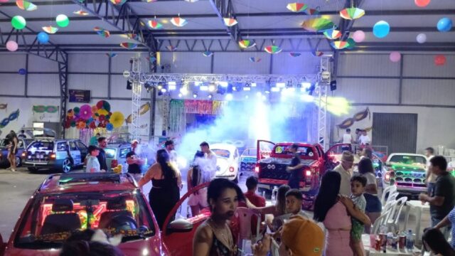 Feira da Amizade Especial de Carnaval encerra com chave de ouro em Davinópolis