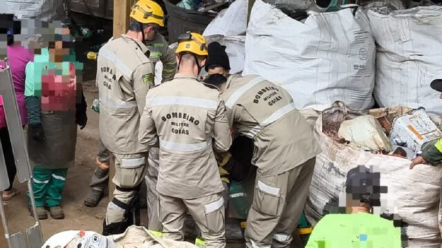 Trabalhador sofre acidente em máquina na usina de reciclagem de Catalão e é socorrido pelo Corpo de Bombeiros
