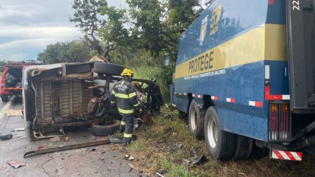 Homem morre após colisão entre veículos na BR-040, em Cristalina