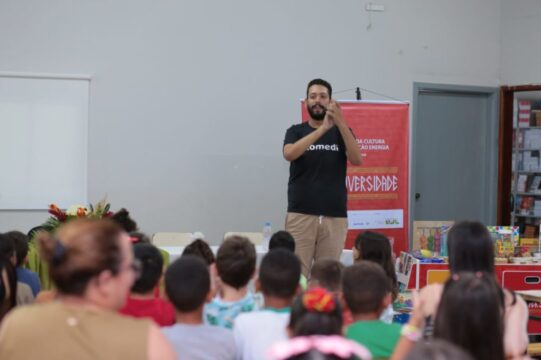 Crianças de Davinópolis, Ipameri e Campo Alegre de Goiás estão participando do projeto ‘Bibliodiversidade’, que valoriza a cultura afro-brasileira e indígena