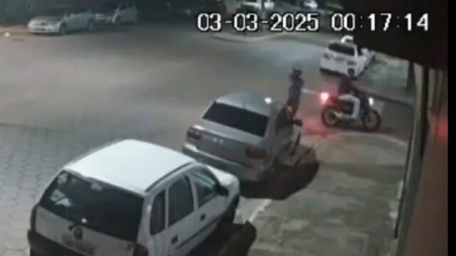 Casal em carro é alvo de atirador e mulher é baleada no centro de Pires do Rio; VÍDEO