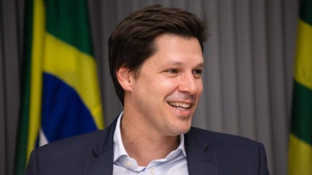 Prefeitos em Goiás deixam PL de lado para apoiar Daniel Vilela em 2026
