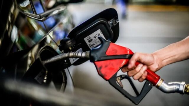 Petrobrás vai reduzir em 4,6% o preço do diesel a partir de 1° de abril