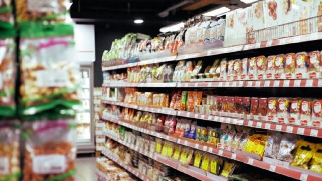 Governo zera tarifa de importação de 9 alimentos para reduzir preços