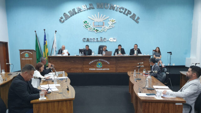 Câmara de Catalão analisa 26 indicações parlamentares e seis projetos de lei durante a 14ª Sessão Ordinária de 2025