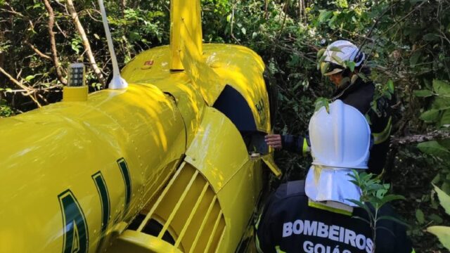 Helicóptero faz pouso forçado em área verde de Pirenópolis; ninguém se feriu