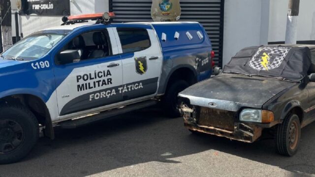 Polícia recupera carro furtado no Jardim das Laranjeiras, em Catalão