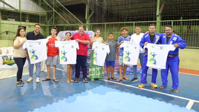 Prefeitura de Corumbaíba, por meio do prefeito Wisner Araújo, lança programa Construindo Campeões com entrega de tatame de Jiu-Jitsu