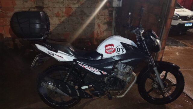 Polícia Militar prende três suspeitos de roubo e recupera motocicleta em Araguari