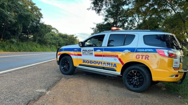 Foragido da Justiça é preso durante fiscalização em ônibus na MG-190, em Monte Carmelo (MG)
