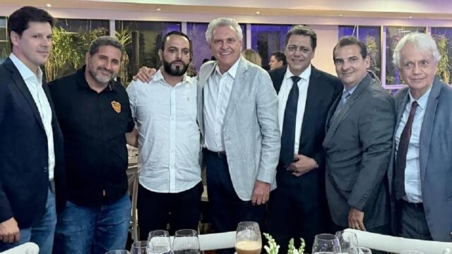 Diretoria da Abecat Ouvidorense marca presença em premiação dos melhores do Goianão 2025