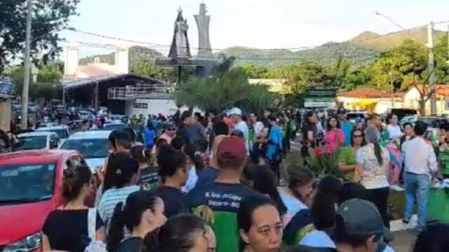 Caminhada da Fé reúne mais de 800 fiéis no Domingo de Ramos em Vazante (MG)