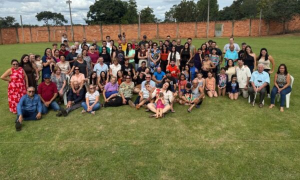 Família Borges realiza seu 1.º encontro e reúne gerações em Pires do Rio (GO)