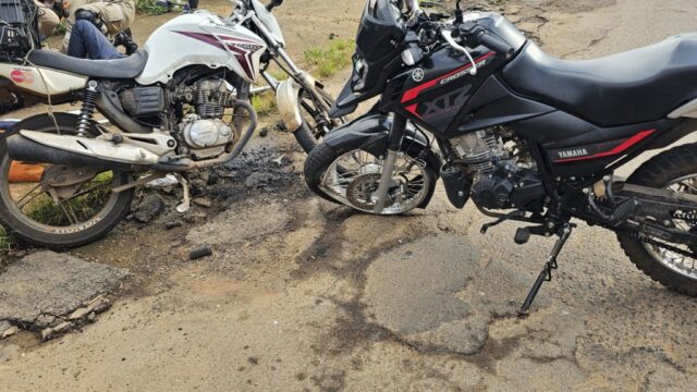 Motociclista fica ferido em colisão frontal entre duas motos no bairro Ipanema, em Catalão