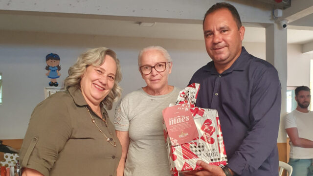 Prefeitura de Catalão realiza Café com as Mães em Pires Belo com homenagens emocionantes, música ao vivo e sorteio de brindes