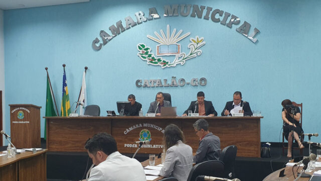 Câmara de Catalão aprecia projetos de repasse à COACAL, auxílio à congada e criação de cargos na 19ª sessão ordinária