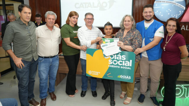 Governo de Goiás entrega certificados e benefícios do Goiás Social em cerimônia realizada na OAB Catalão