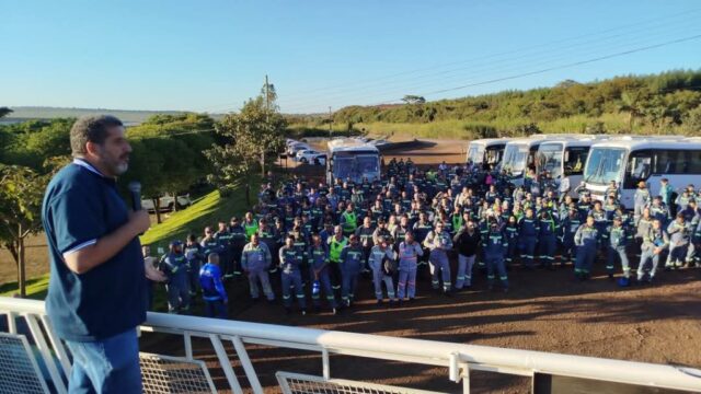 Trabalhadores da CREC-8 rejeitam proposta de acordo coletivo e aprovam greve
