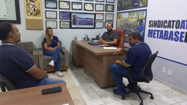Metabase se reúne com representante da empresa CMOC para discutir melhorias em restaurantes da empresa