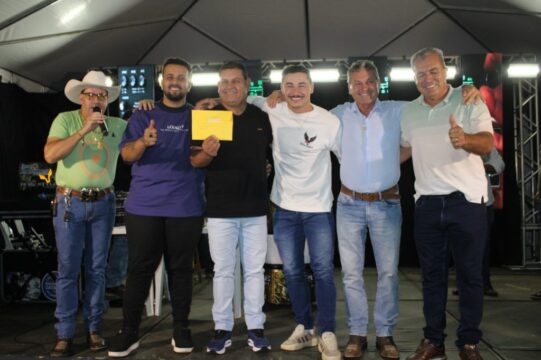 Dupla US2 vence a 18ª Roda de Violeiros em Ouvidor