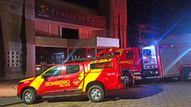 Incêndio atinge cozinha de igreja durante culto em Pires do Rio; ninguém ficou ferido