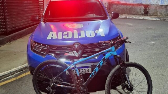 Homem é preso suspeito de furtar bicicleta no bairro Mãe de Deus, em Catalão; objeto foi recuperado pela PM