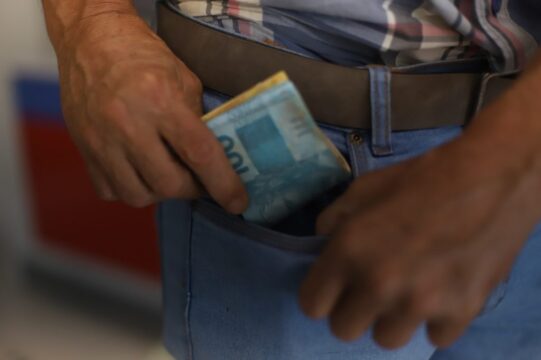Rendimento domiciliar per capita atinge maior valor da série histórica em Goiás