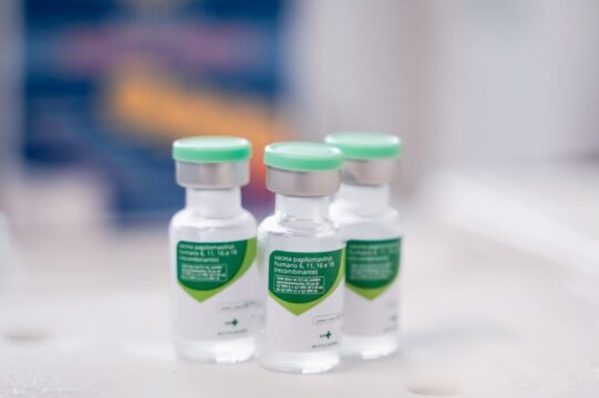 Governo de Goiás reforça chamado para vacinação contra HPV